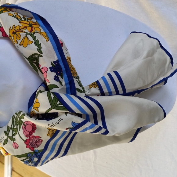 Diane Von Furstenberg Accessories - Diane Von Furstenberg Silk Oblong Scarf